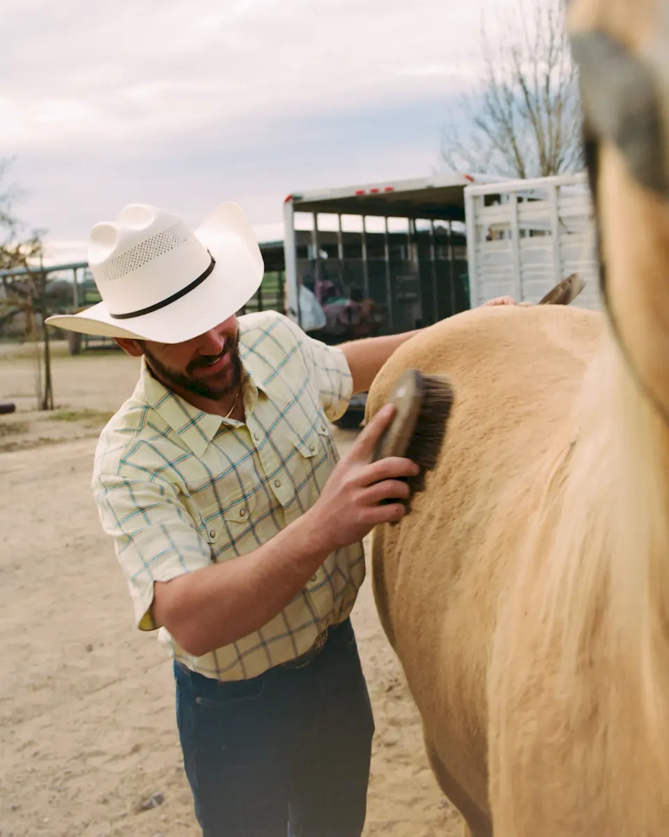 Men's Sawtooth Linen Short Sleeve Pearl Snap - Image 8